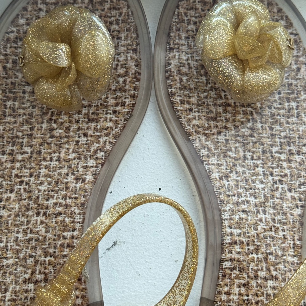 Camellia Flower Sandals - Picture 6 of 6